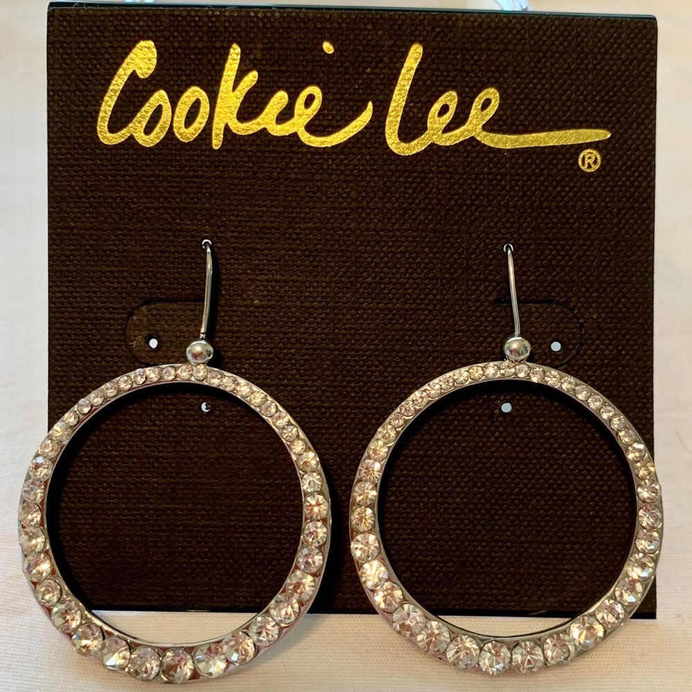 Gorgeous NEW Cookie Lee genuine crystal earrings💎